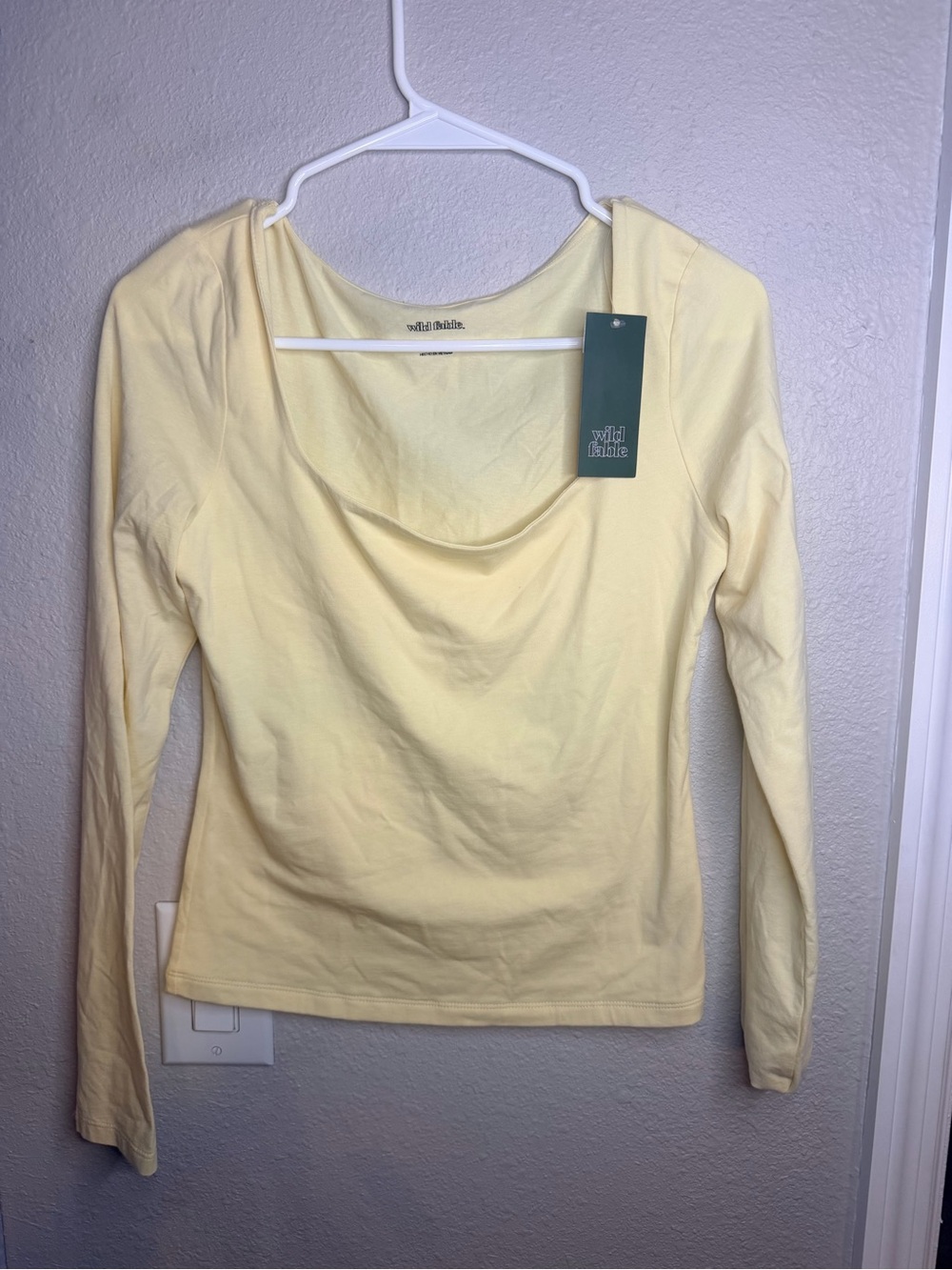 Wild Fable Women's Cream Yellow Scoop Neck Long Sleeve Top